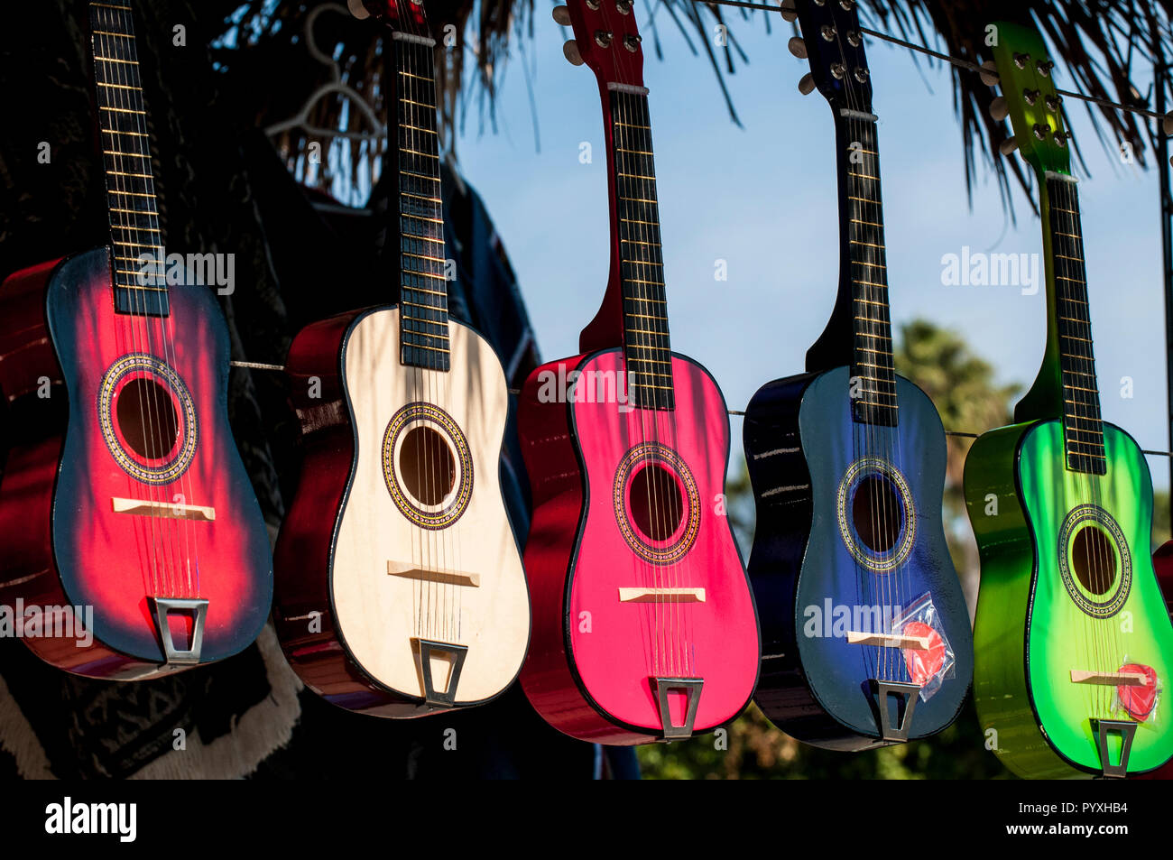 Guitares colorées at Old Town, San Diego, Californie. Banque D'Images
