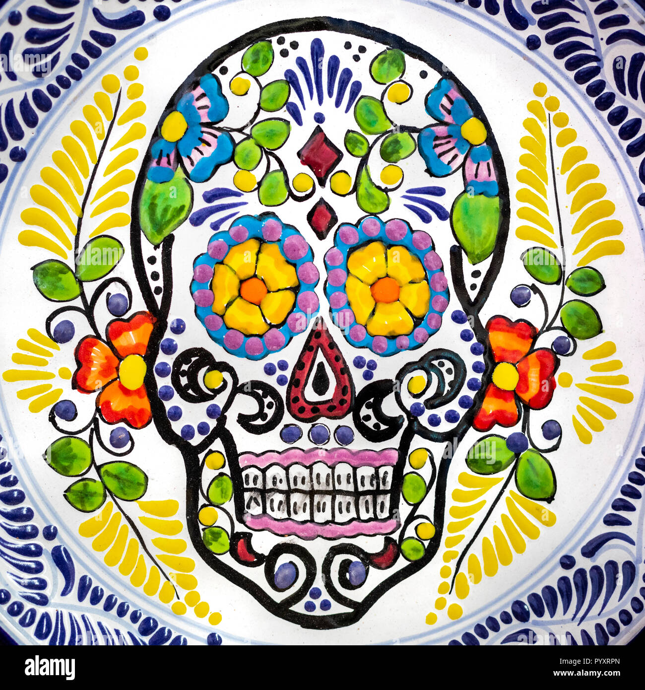 La plaque avec le Jour des Morts de motif de Puebla, Mexique. Banque D'Images