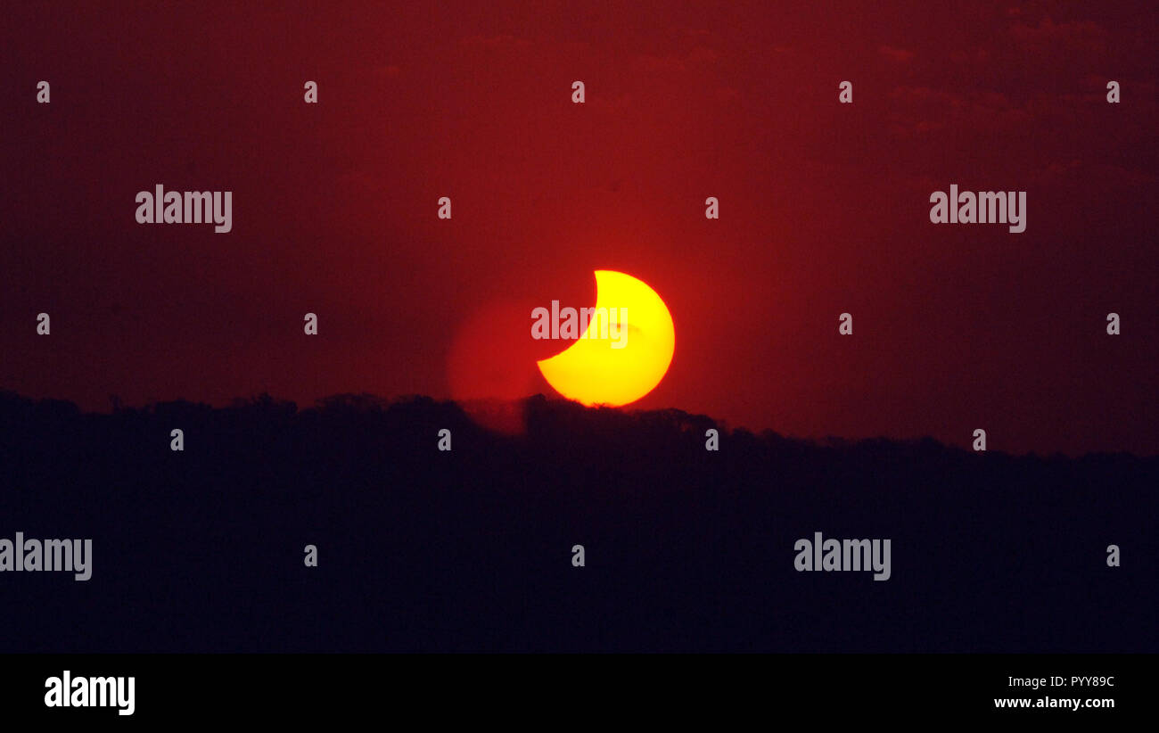 Solar Eclipse, Bombay, Mumbai, Maharashtra, Inde, Asie Banque D'Images