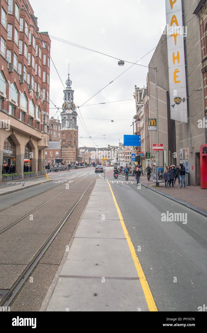 Vue sur la rue Vijzelstraat à Amsterdam aux Pays-Bas 2018 Banque D'Images