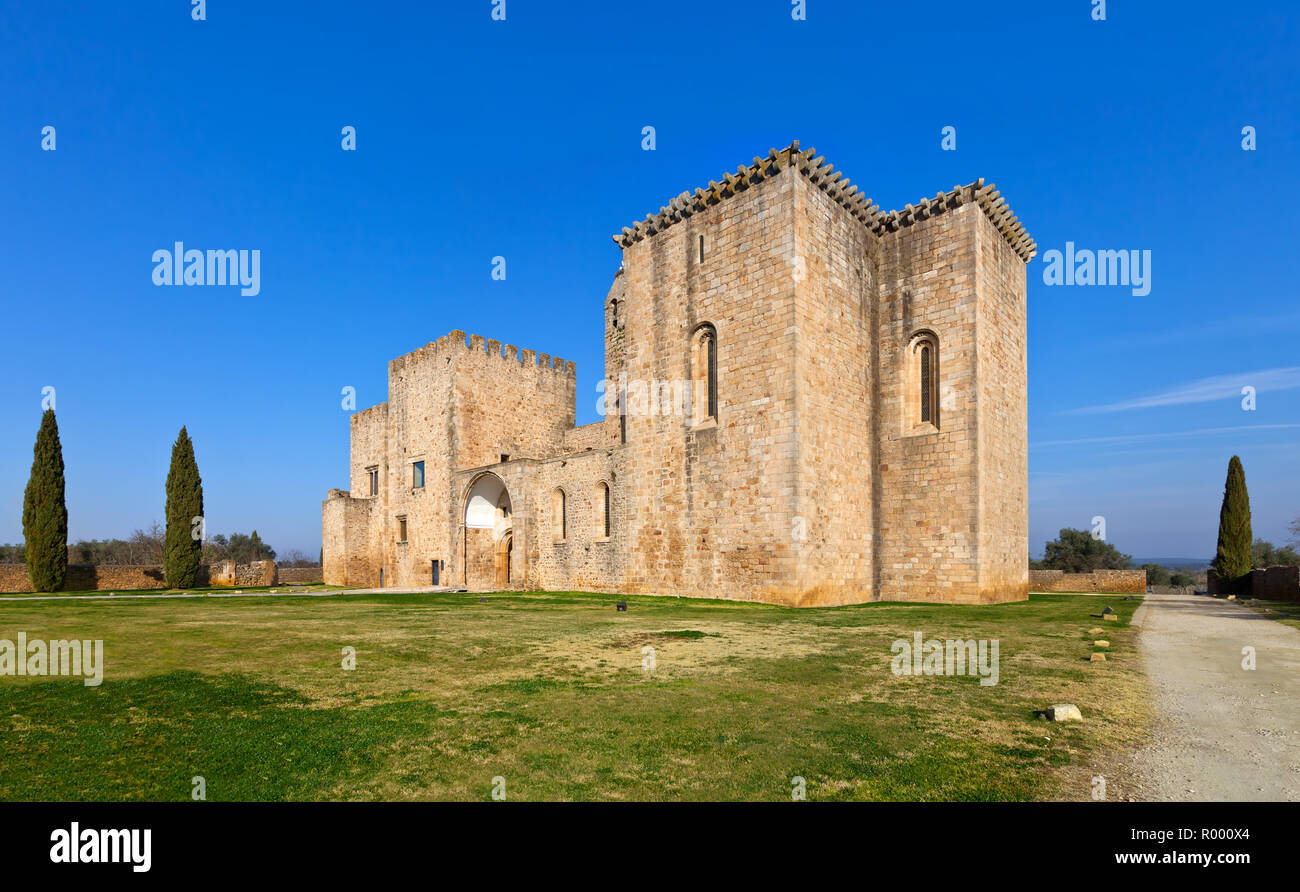 Mosteiro de Santa Maria de Flor da Rosa monastère. Knights Hospitaller aka Ordre de Malte l'Administration centrale, un ordre des croisés. Utilisé comme hôtel de Pousadas de Banque D'Images