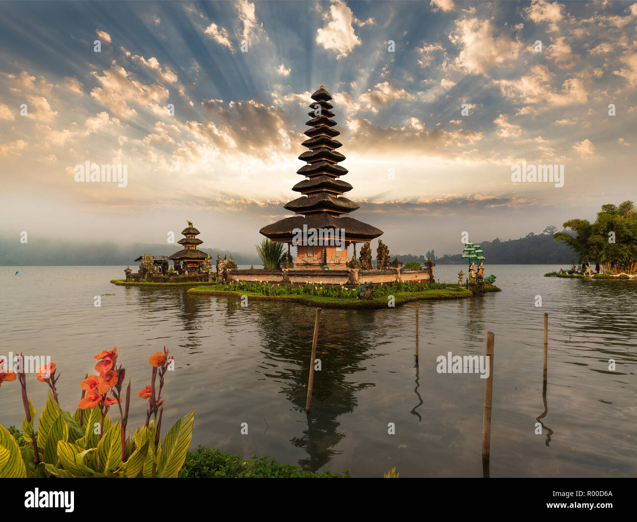 Pura Ulun Danu Temple dans l'île de Bali en Indonésie Banque D'Images