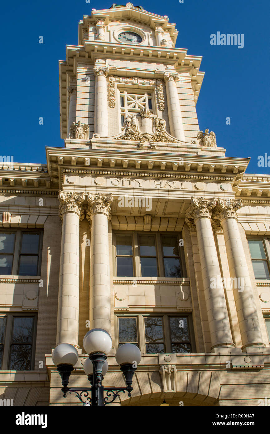 Hôtel de ville de Sacramento Cesar E. Chavez Plaza, Sacramento, Californie. Banque D'Images