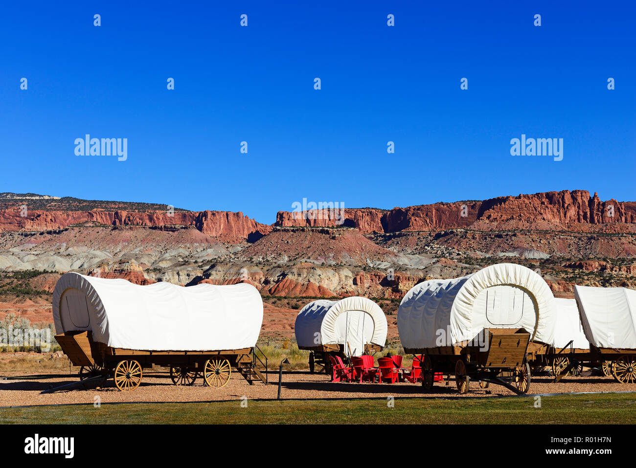 Les wagons de plan pour des séjours d'une nuit à Capitol Reef Resort, Torrey, Utah, USA Banque D'Images