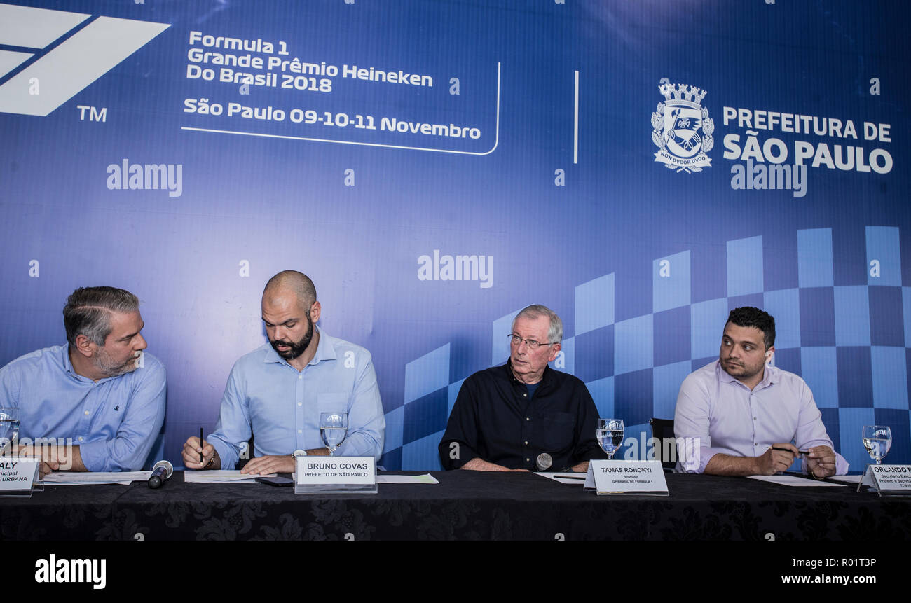 SÃO PAULO, SP - 31.10.2018 : BRUNO COVAS COLETIVA GP BRÉSIL F1 - Conférence de Presse du Grand Prix de Formule 1 du Brésil a été organisée avec la participation du maire de la ville de São Paulo, Bruno Covas, les séries municipal Vitor Aly, l'infrastructure urbaine et de travaux, Orlando Farias, le tourisme et l'organisateur de l'événement, au palmarès des succès magyars Tamas, le mercredi matin, 31 octobre, à l'Autodrome de Interlagos, à São Paulo. (Photo : Van Campos/Fotoarena) Banque D'Images