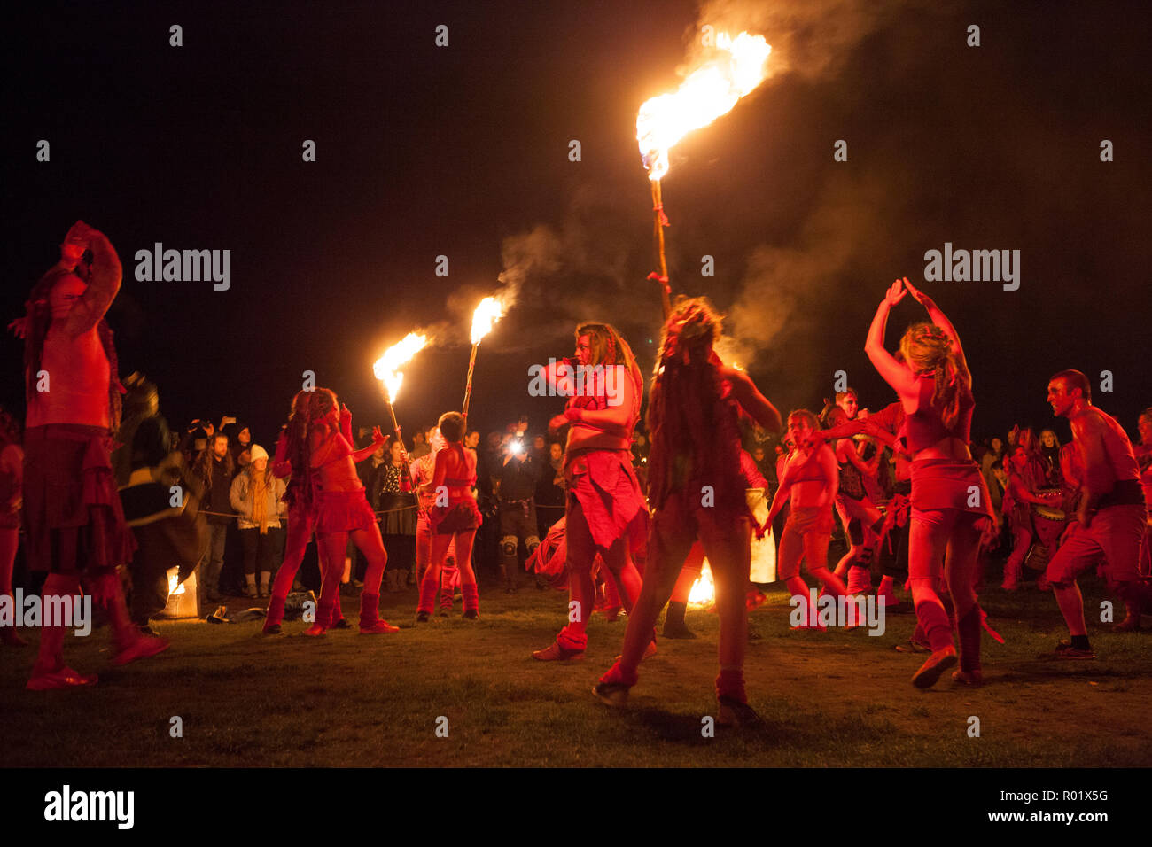 Edimbourg, Ecosse. UK. 31 octobre 2018. La fête du Feu Samhuinn, fin de l'été début de l'hiver. Pour la première fois Samhuinn Fire Festival marque le retour des saisons en haut de Calton Hill. Pako Mera/Alamy Live News Banque D'Images