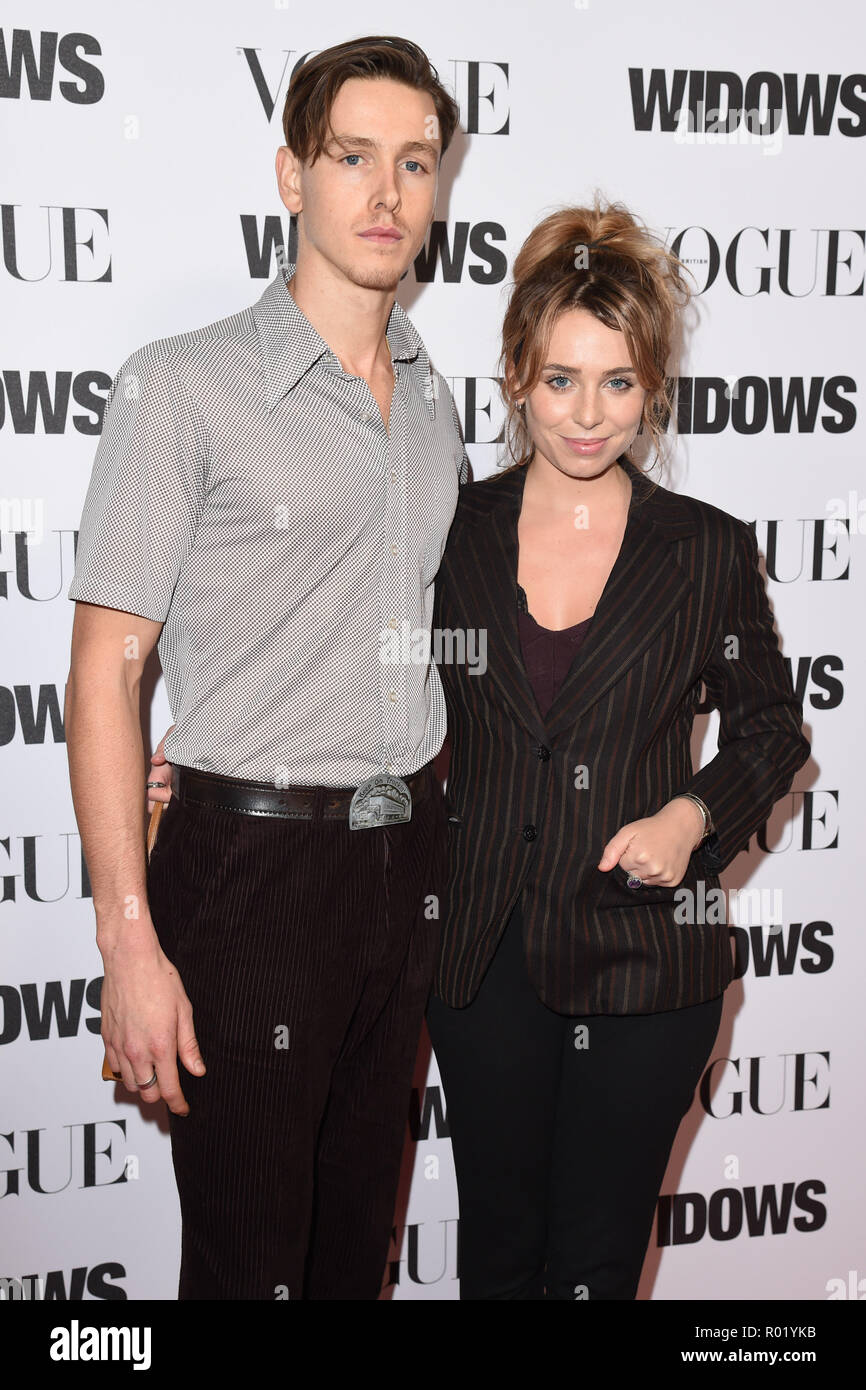 Londres, Royaume-Uni. 31 octobre, 2018. Londres, Royaume-Uni. 31 octobre 2018 : Harris Dickinson & Rose gris sur le 'Widows' projection spéciale en association avec Vogue à la Tate Modern de Londres. Photo : Steve Sav/Featureflash Crédit : Paul Smith/Alamy Live News Banque D'Images