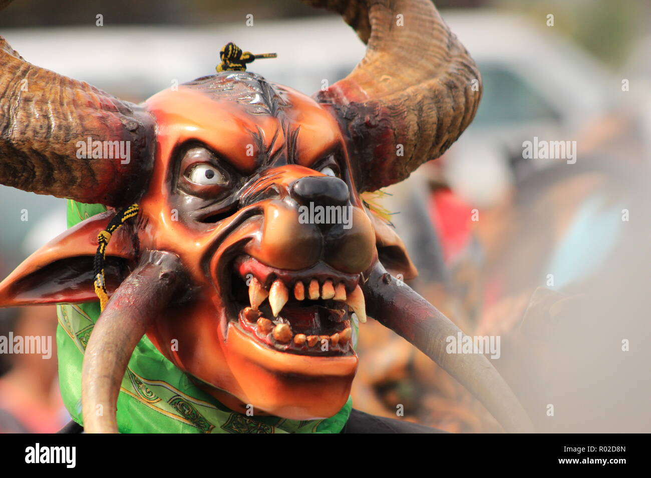 Close up d'un masque de diables à une danse de la performance Devils Banque D'Images