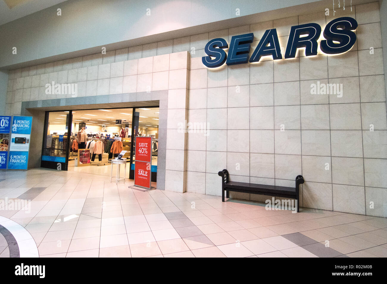 Charlottesville , Virginia United States 10/30/18 fichiers Sears faillite après avoir été une icône pour des générations de détail financier Banque D'Images