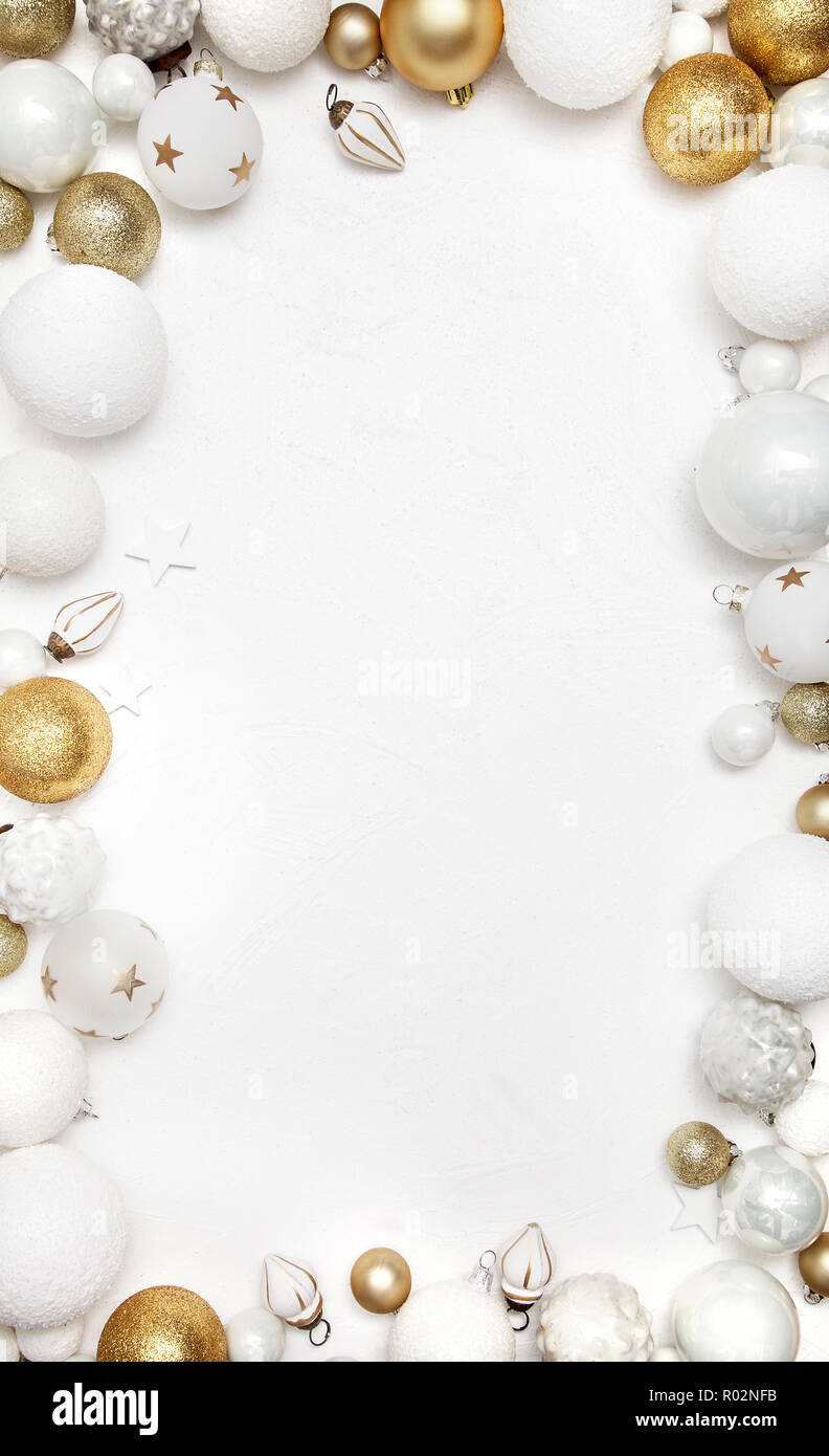 Carte de voeux - Noël en bois blanc avec fond de décoration blanc et or Banque D'Images