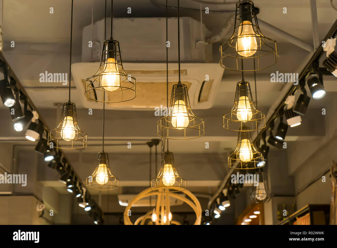 Edison antique style lumière led ampoules à incandescence de graphique sur fond fil style vintage Banque D'Images