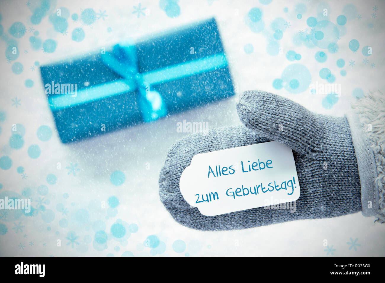 Cadeau Turquoise Gant Geburtstag Signifie Joyeux Anniversaire Des Flocons De Neige Photo Stock Alamy Cadeau Turquoise Gant Geburtstag Signifie Joyeux Anniversaire Des Flocons De Neige Photo Stock Alamy