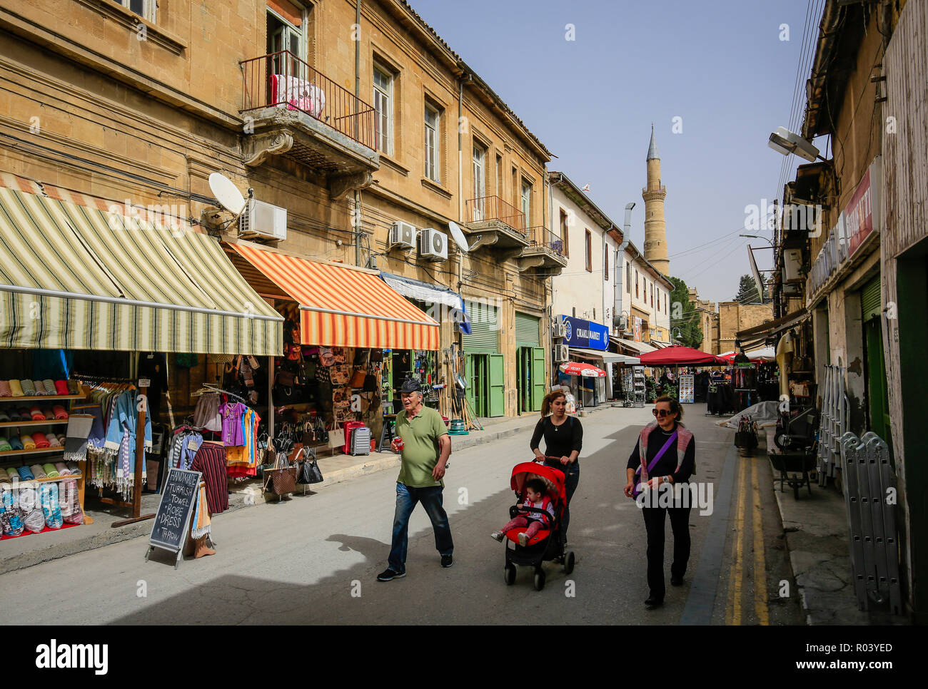 Nicosie, République turque de Chypre du Nord, Chypre - Scène de rue dans la vieille ville de Nicosie (Nord) Banque D'Images