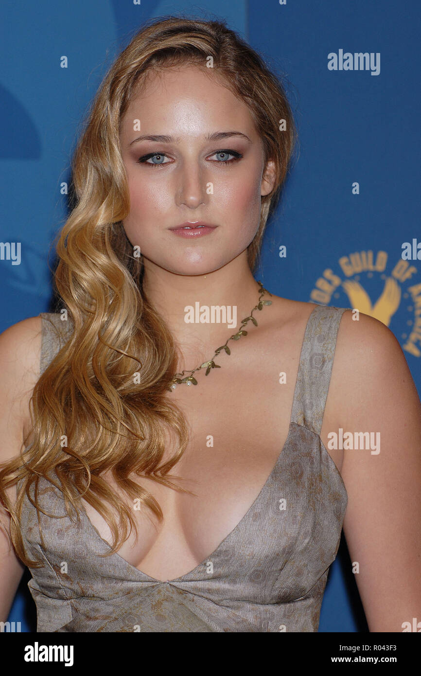 Leelee Sobieski dans les coulisses de la 58e Directeur Guild Awards à l'hôtel Hyatt Century Plaza Hotel de Los Angeles. portrait contact des yeux brun-gris dressSobieskiLeelee093 Red Carpet Event, Vertical, USA, Cinéma, Célébrités, photographie, Bestof, Arts, Culture et divertissement, Célébrités Topix fashion / Vertical, Best of, événement dans la vie d'Hollywood, Californie - Tapis rouge et en backstage, USA, Cinéma, Célébrités, cinéma, télévision, Célébrités célébrités musique, photographie, Arts et culture, Bestof, divertissement, Topix headshot, vertical, une personne, à partir de l'an , Banque D'Images
