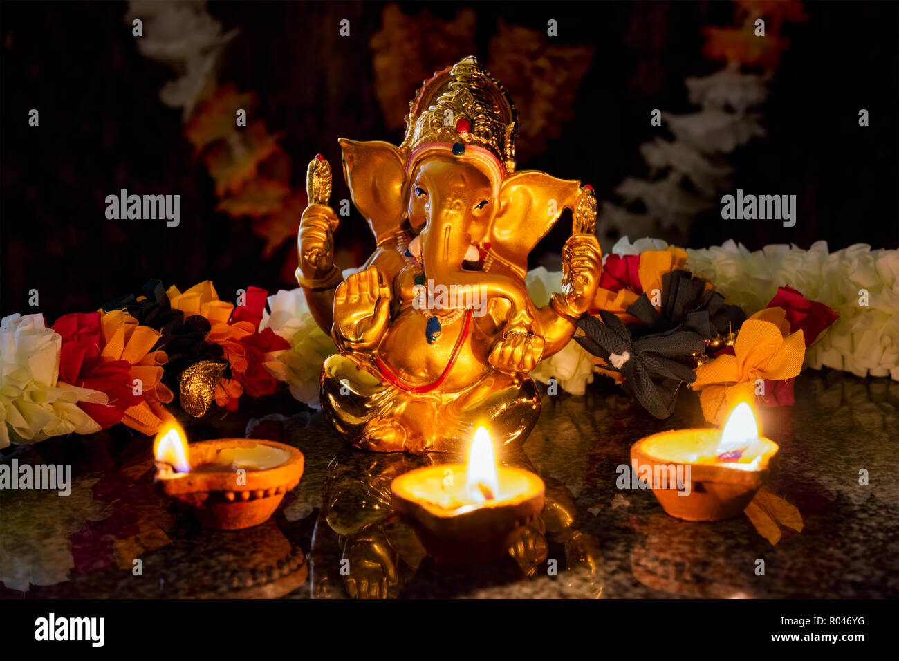 Ganesha avec Diwali lights Banque D'Images