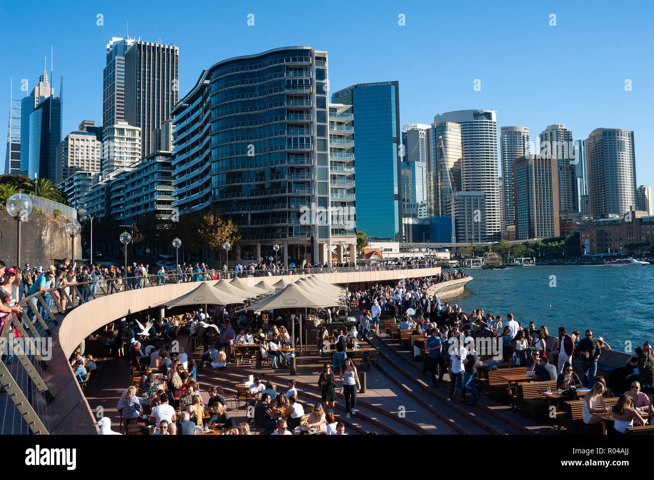 Sydney, Australie, vue sur la ville du quartier d'affaires d'une promenade le long de la rivière Banque D'Images