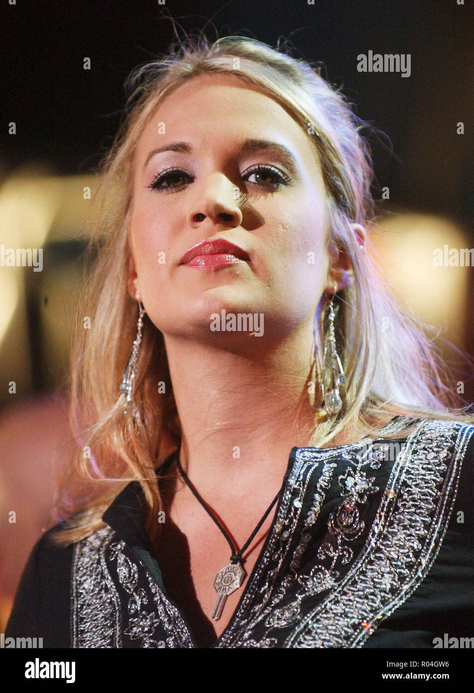 Carrie Underwood, American Idol Trois gagnant. 2005 CMA Music Festival qui a eu lieu au Colisée. Nashville, Tennessee -08 juin 2005.UnderwoodCarrie_06 Red Carpet Event, Vertical, USA, Cinéma, Célébrités, photographie, Bestof, Arts, Culture et divertissement, Célébrités Topix fashion / Vertical, Best of, événement dans la vie d'Hollywood, Californie - Tapis rouge et en backstage, USA, Cinéma, Célébrités, cinéma, télévision, Célébrités célébrités musique, photographie, Arts et culture, Bestof, divertissement, Topix headshot, vertical, une personne, à partir de l'an 2005, enquête tsuni-Gamma@US Banque D'Images