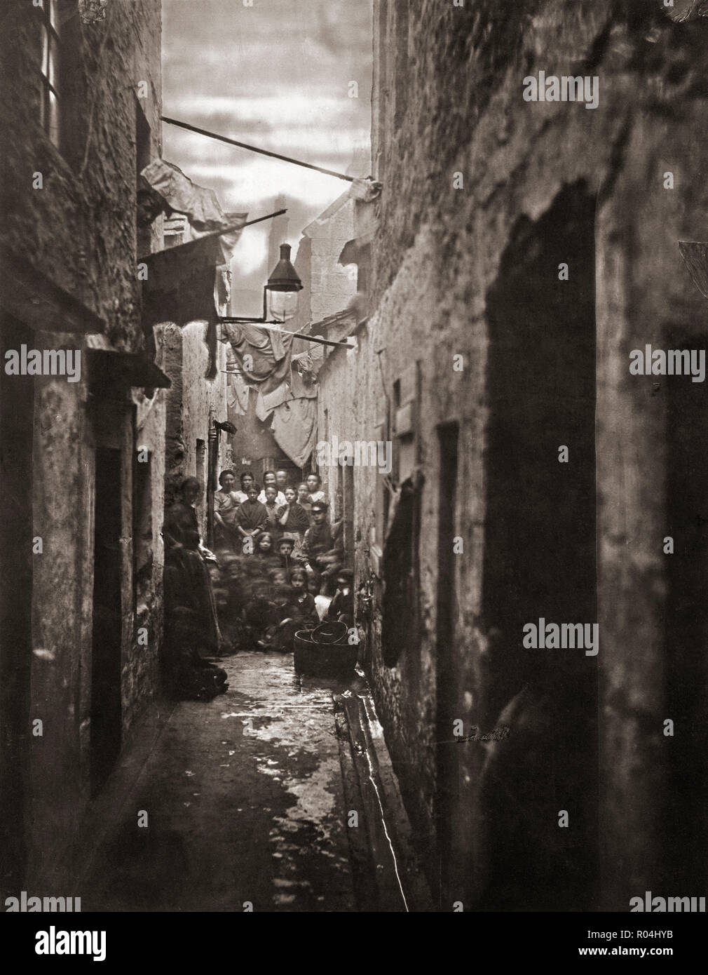 A proximité, Numéro 118 High Street, Glasgow, Écosse dans les années 1870. Photographie de l'ancienne ferme et les rues de Glasgow, par le photographe écossais Thomas Annan 1829-1887. Banque D'Images