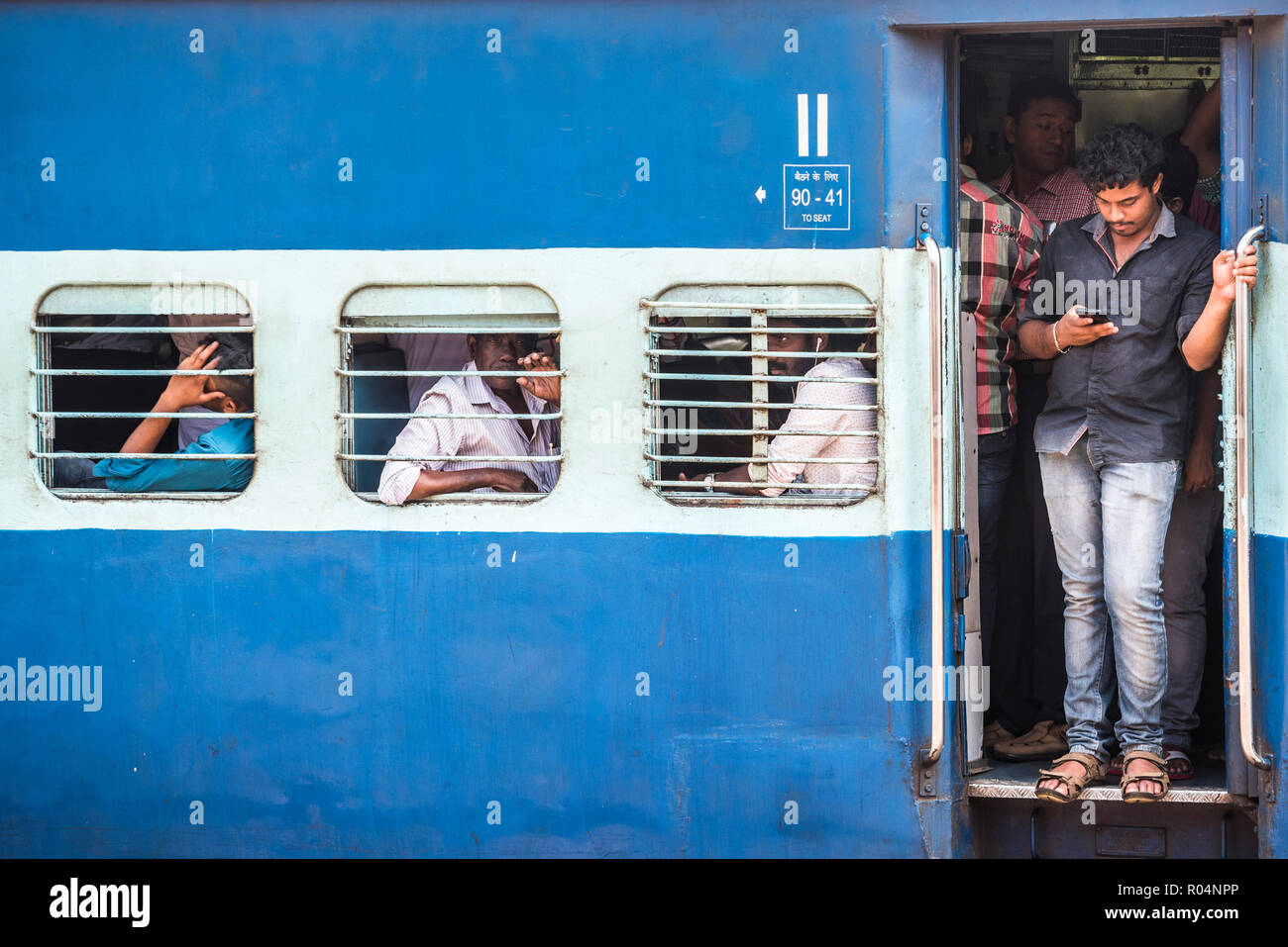 Train, Kochi (Cochin), Kerala, Inde, Asie Banque D'Images