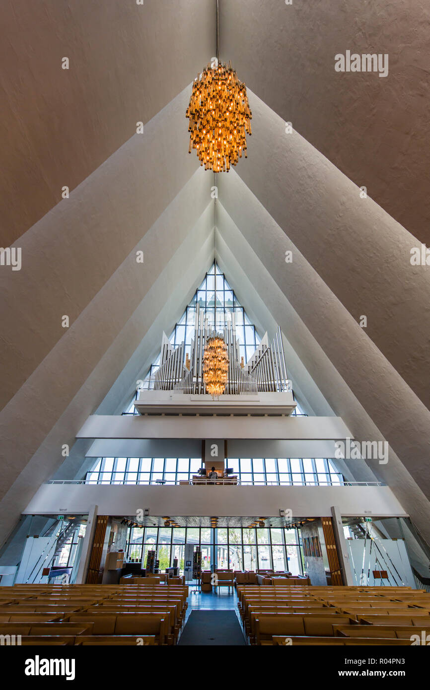 Vue de l'intérieur de la cathédrale de glace à Tromso, Norvège, Scandinavie, Europe Banque D'Images