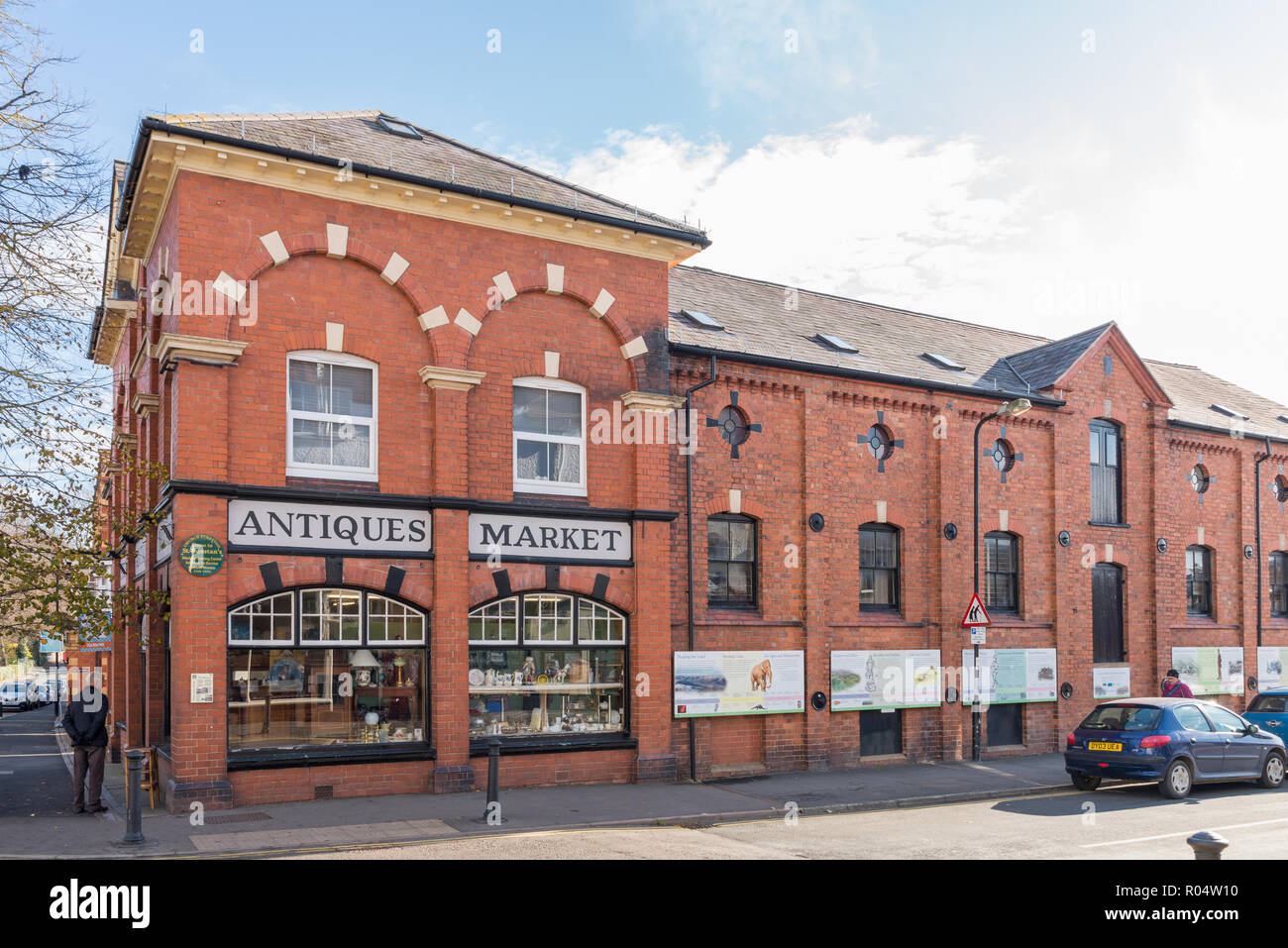 Marché d'antiquités de Stretton dans le Shropshire ville de Church Stretton Banque D'Images
