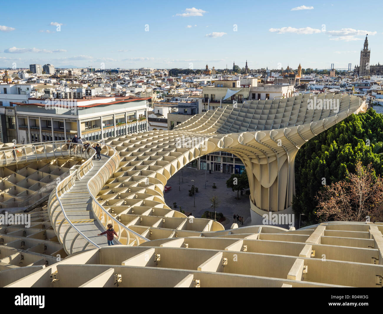 Vue sur la ville depuis le Metropol Parasol, Séville, Andalousie, Espagne, Europe Banque D'Images