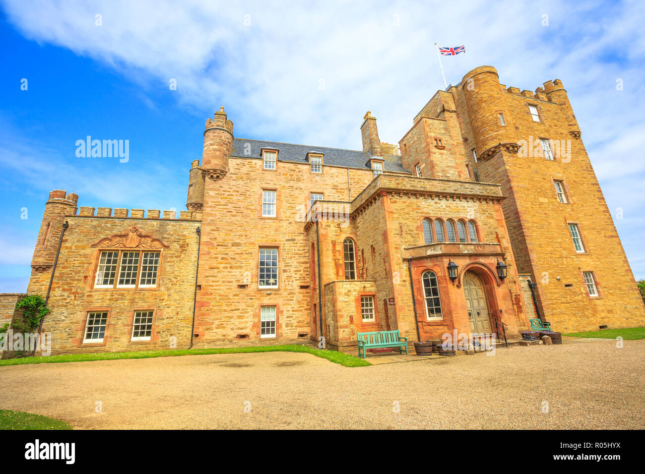 Barrogill château près de Thurso des Highland en Ecosse, Royaume-Uni. Château de Mey monument populaire et célèbre attraction touristique. Banque D'Images