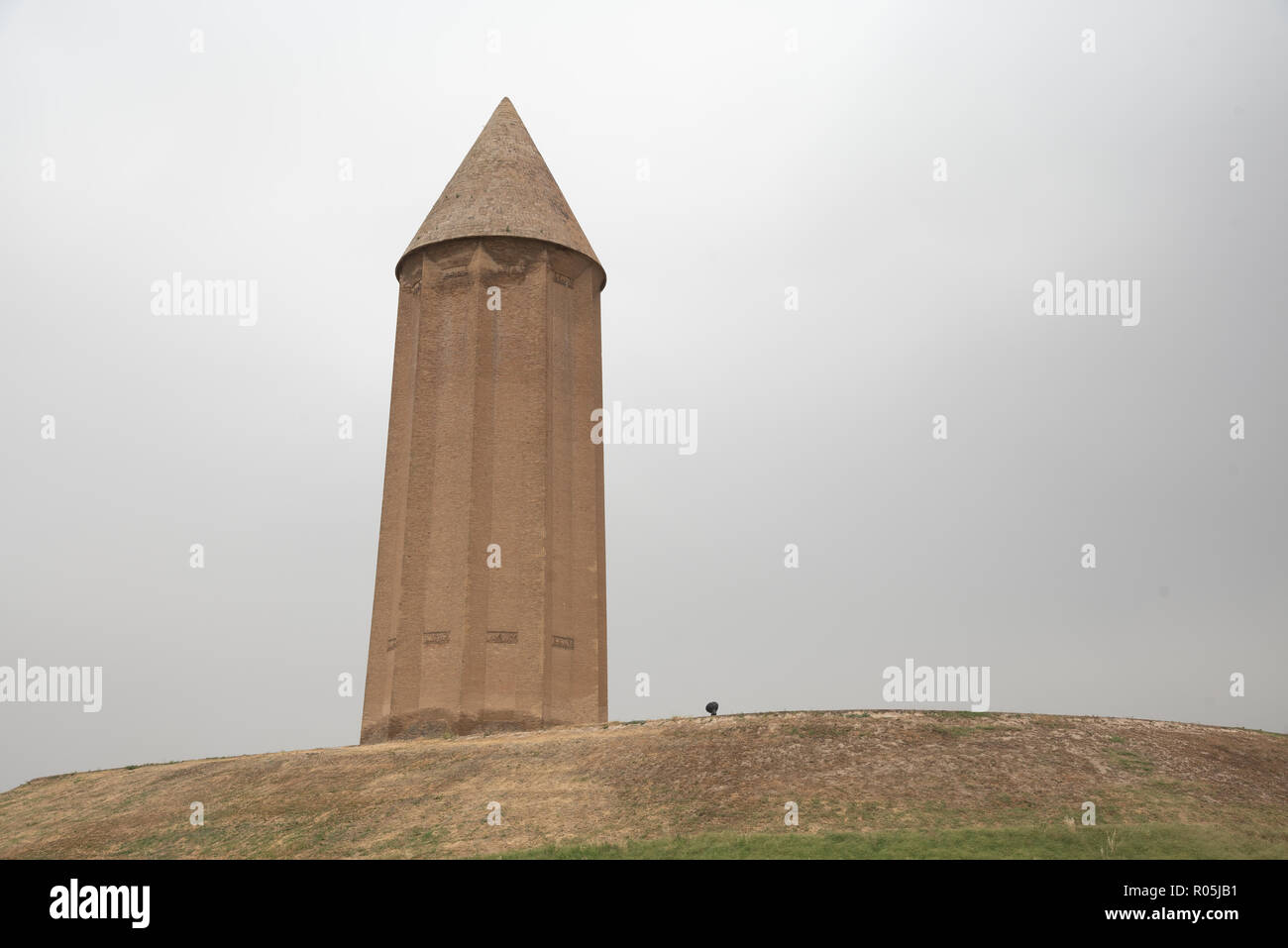 Gonbad-e Qabus - la tour de Kavus dans le nord de l'Iran est l'un des site du patrimoine mondial de l'Unesco et l'habitude d'être un tombeau Banque D'Images