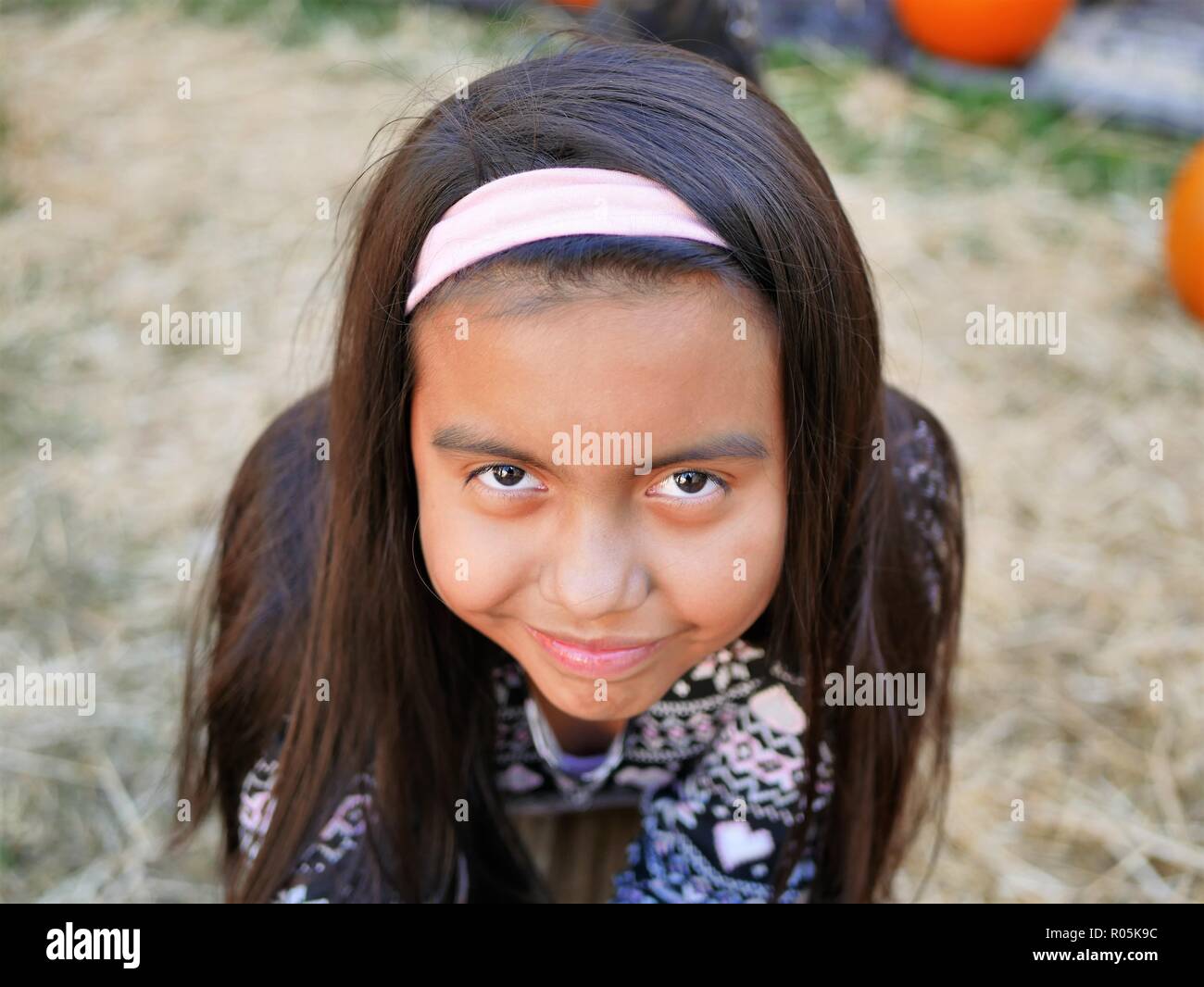 Jolie fille à up smiling Banque D'Images