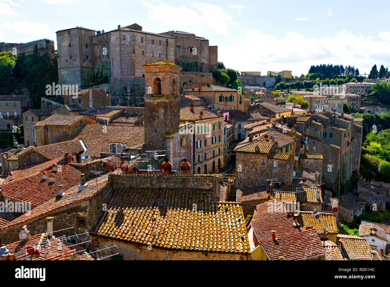 Les maisons historiques de la ville de tuf, Sorano, Province de Grosseto, Toscane, Italie Banque D'Images