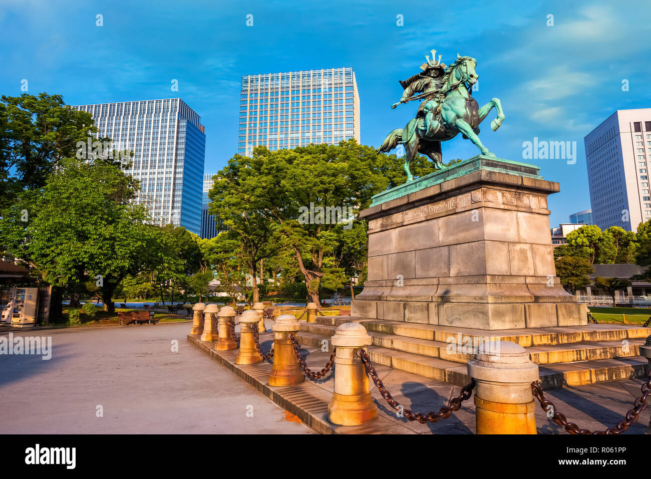 Statue de Kusunoki Masashige, célèbre Samouraï japonais à l'extérieur