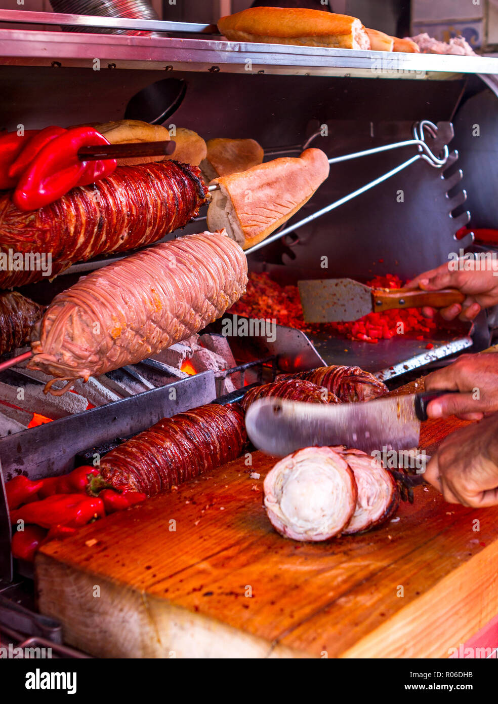 La nourriture turque 'grillé' Kokorec (alpaslan aktürk), doner kebab similaires Banque D'Images