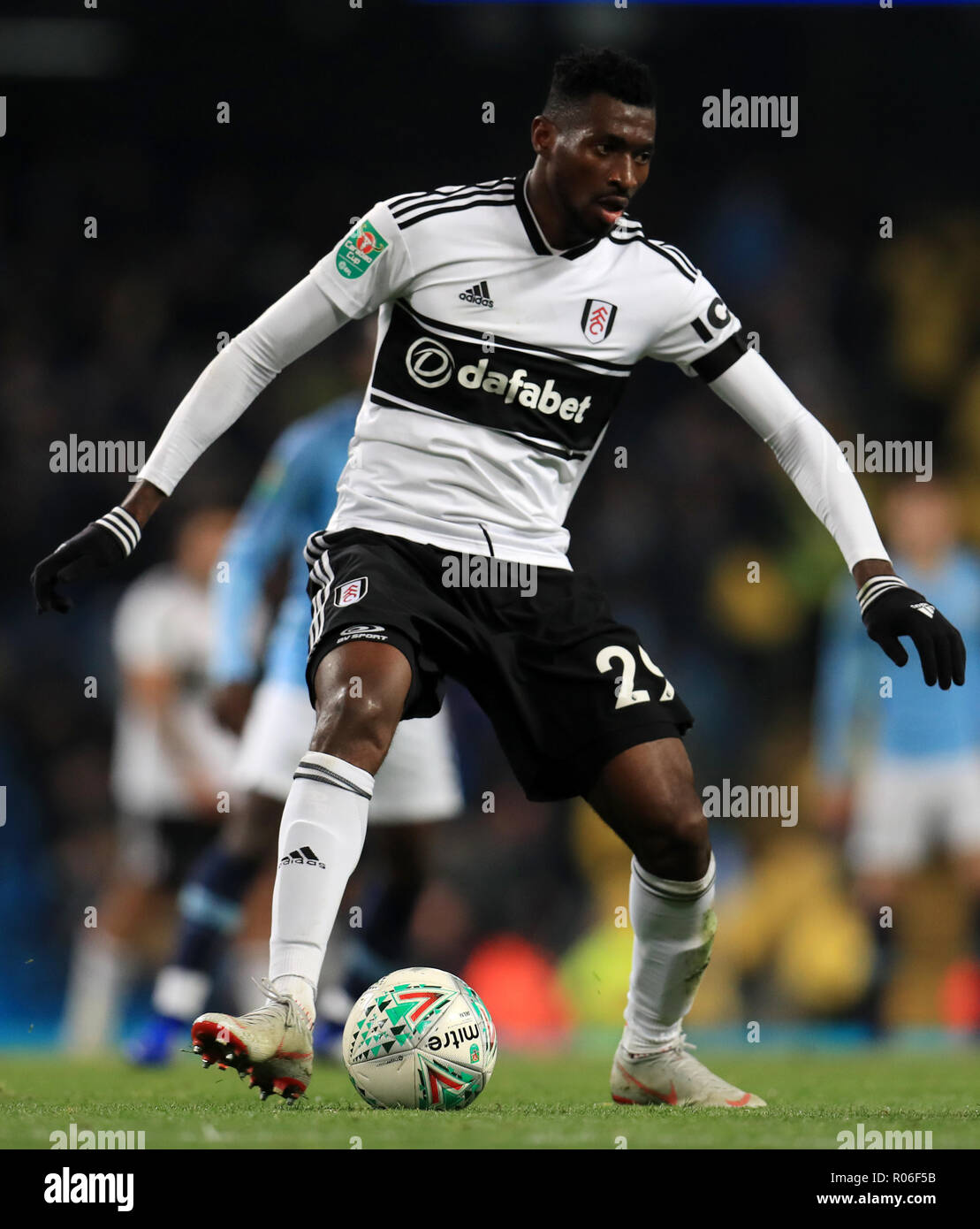 Andre-Frank Zambo Anguissa de Fulham pendant la Carabao Cup, quatrième tour de match au Etihad Stadium, Manchester. APPUYEZ SUR ASSOCIATION photo. Date de la photo : jeudi 1er novembre 2018. Voir PA Story FOOTBALL Manchester. Le crédit photo devrait se lire comme suit : Mike Egerton/PA Wire. RESTRICTIONS : aucune utilisation avec des fichiers audio, vidéo, données, listes de présentoirs, logos de clubs/ligue ou services « en direct » non autorisés. Utilisation en ligne limitée à 120 images, pas d'émulation vidéo. Aucune utilisation dans les Paris, les jeux ou les publications de club/ligue/joueur unique. Banque D'Images