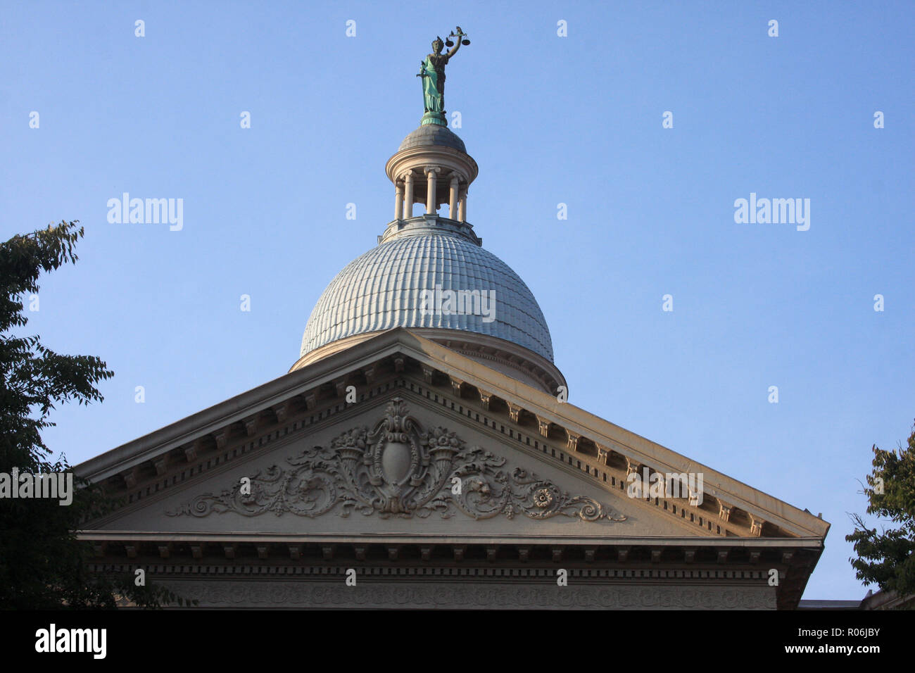 Statue de Lady Justice sur le palais de justice du comté d'Augusta à Staunton, va, États-Unis Banque D'Images