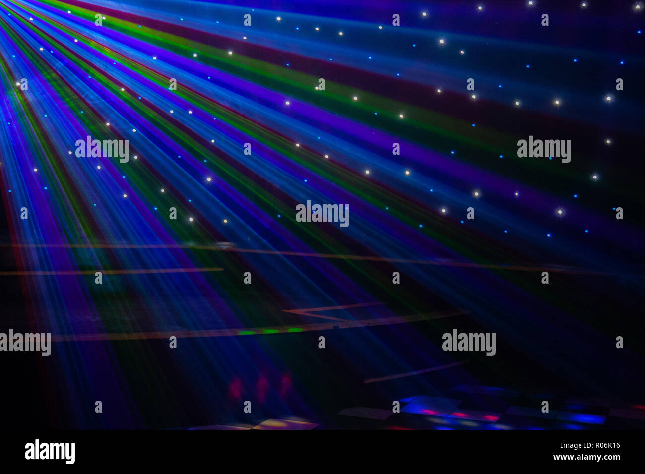 Club de nuit lumières laser de série au bar et discothèque gay australien Banque D'Images