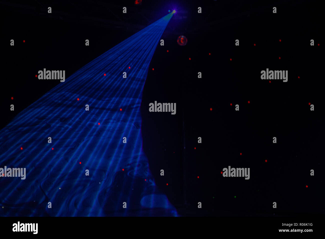 Club de nuit lumières laser de série au bar et discothèque gay australien Banque D'Images