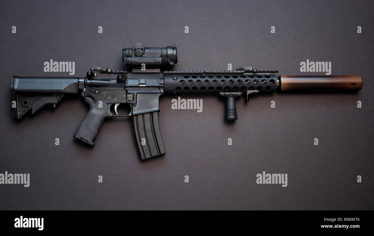 Fusil d'assaut AR-15, également connu sous le nom de la M4 Carbine chambré en calibre 5,56 mm (.223). Banque D'Images