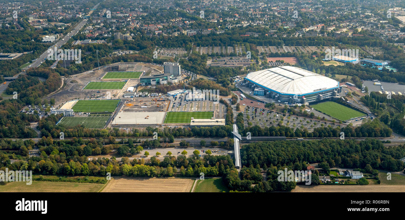 Vue aérienne, de nouveaux domaines de formation sur la zone de Schalke, le FC Schalke 04, quai Veltins Arena, Arena de Schalke, club de Bundesliga, medicos.Aufschalke GmbH, convers Banque D'Images
