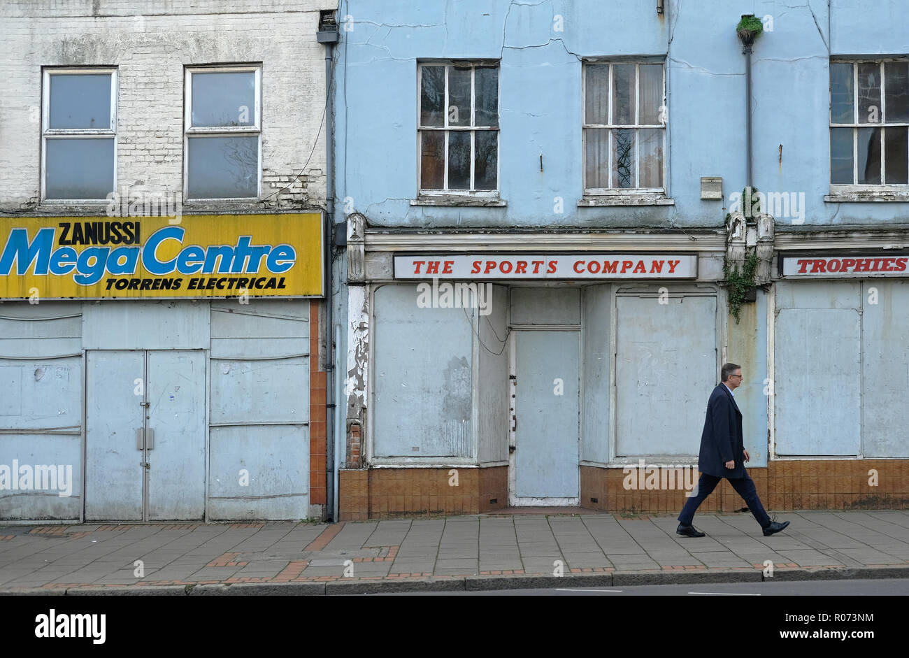 Boutiques fermées à Aldershot, Hampshire. Banque D'Images
