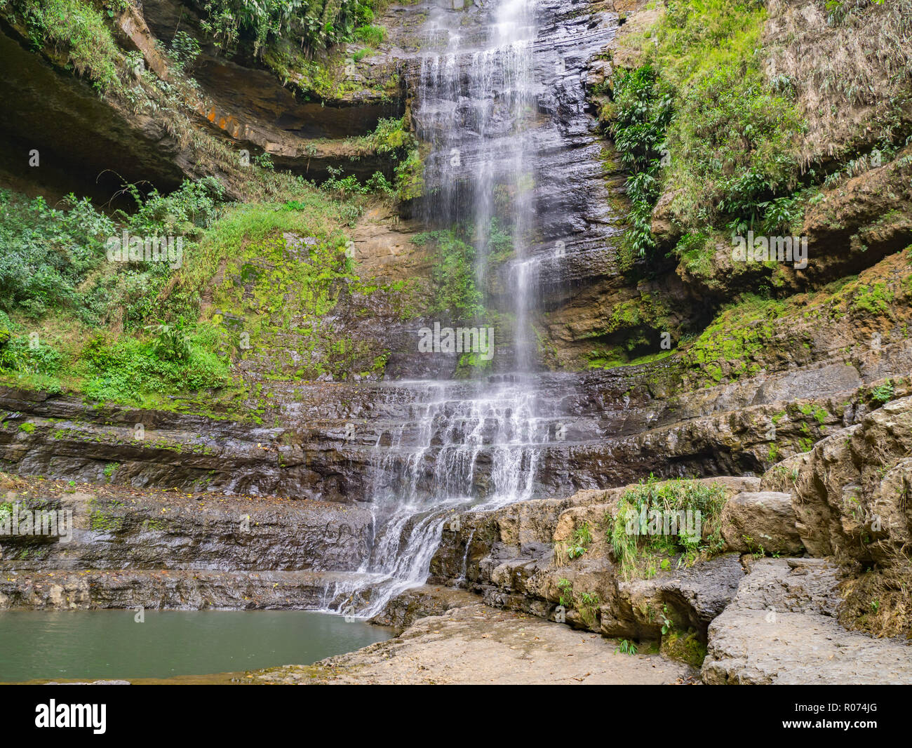 Waterfal de Juan Curi dans un proche de San Gil et Barichara, Colombie Banque D'Images