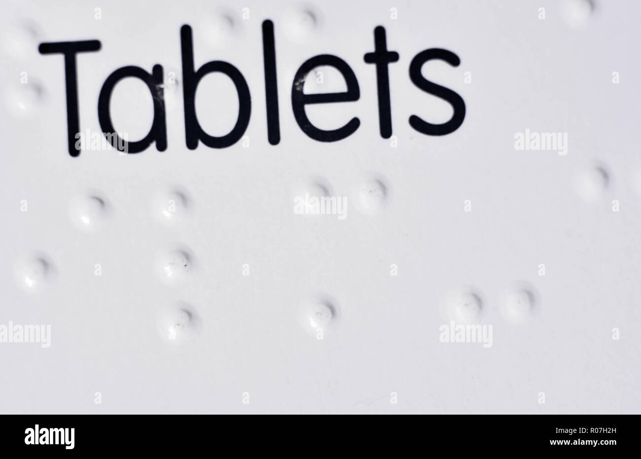 Texte sur une tablette braille avec boîte Banque D'Images