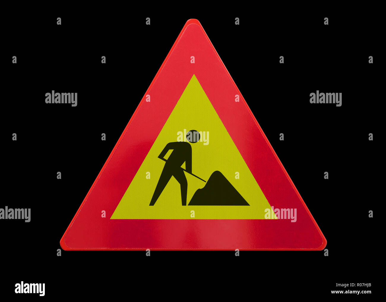 Panneau de circulation isolés - en construction - sur noir Banque D'Images