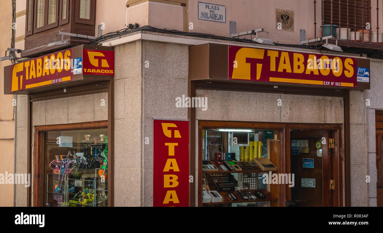 Espagne fumée tabac à cigarettes Banque de photographies et d’images à ...