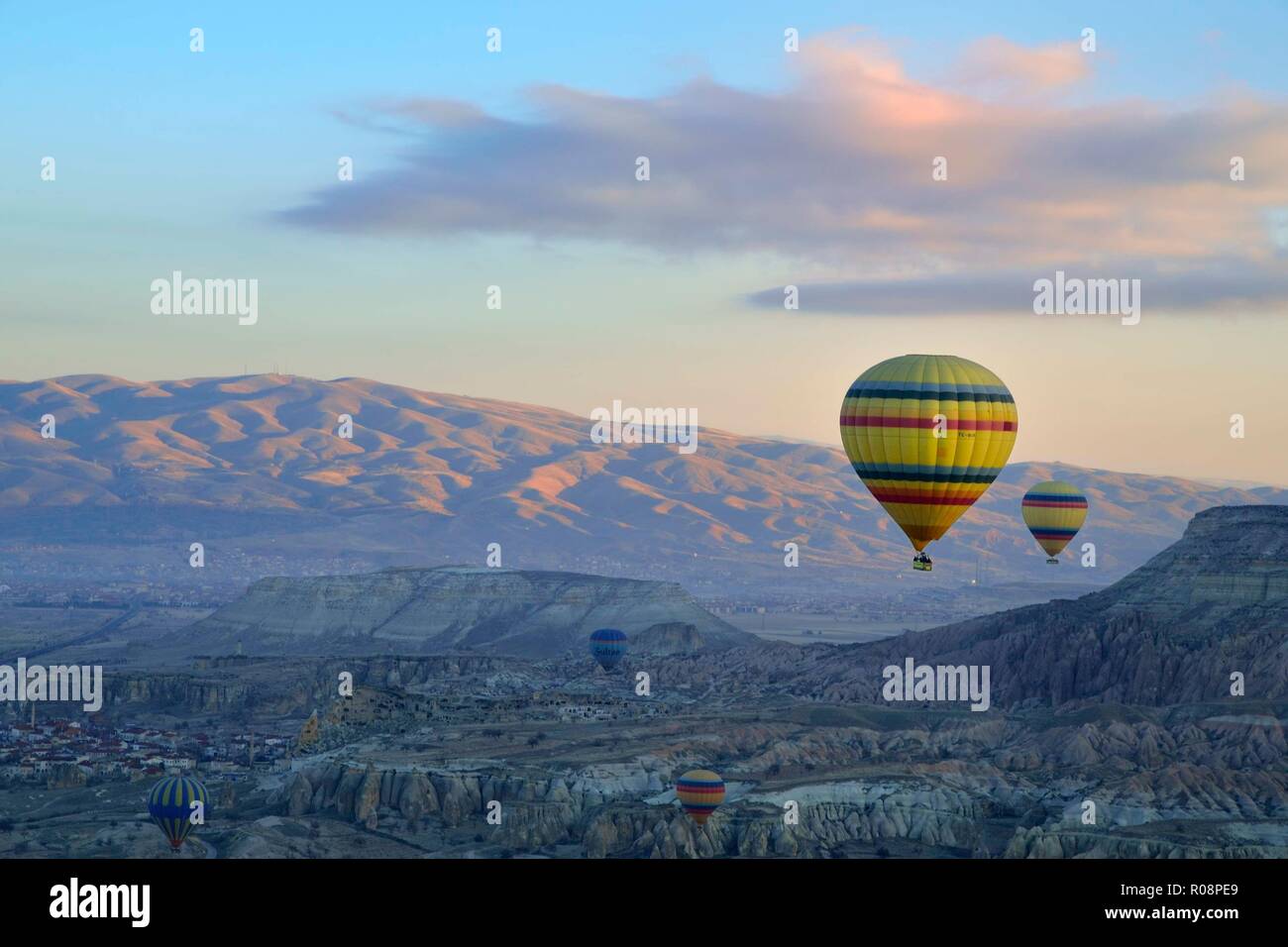 Tour de montgolfières dans Greme Turquie Banque D'Images