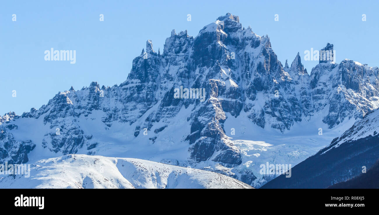 L'harfang peack de Cerro Castillo, la montagne qui ressemble vraiment à un château, à la Carretera Austral, la Route 7 au Chili Banque D'Images