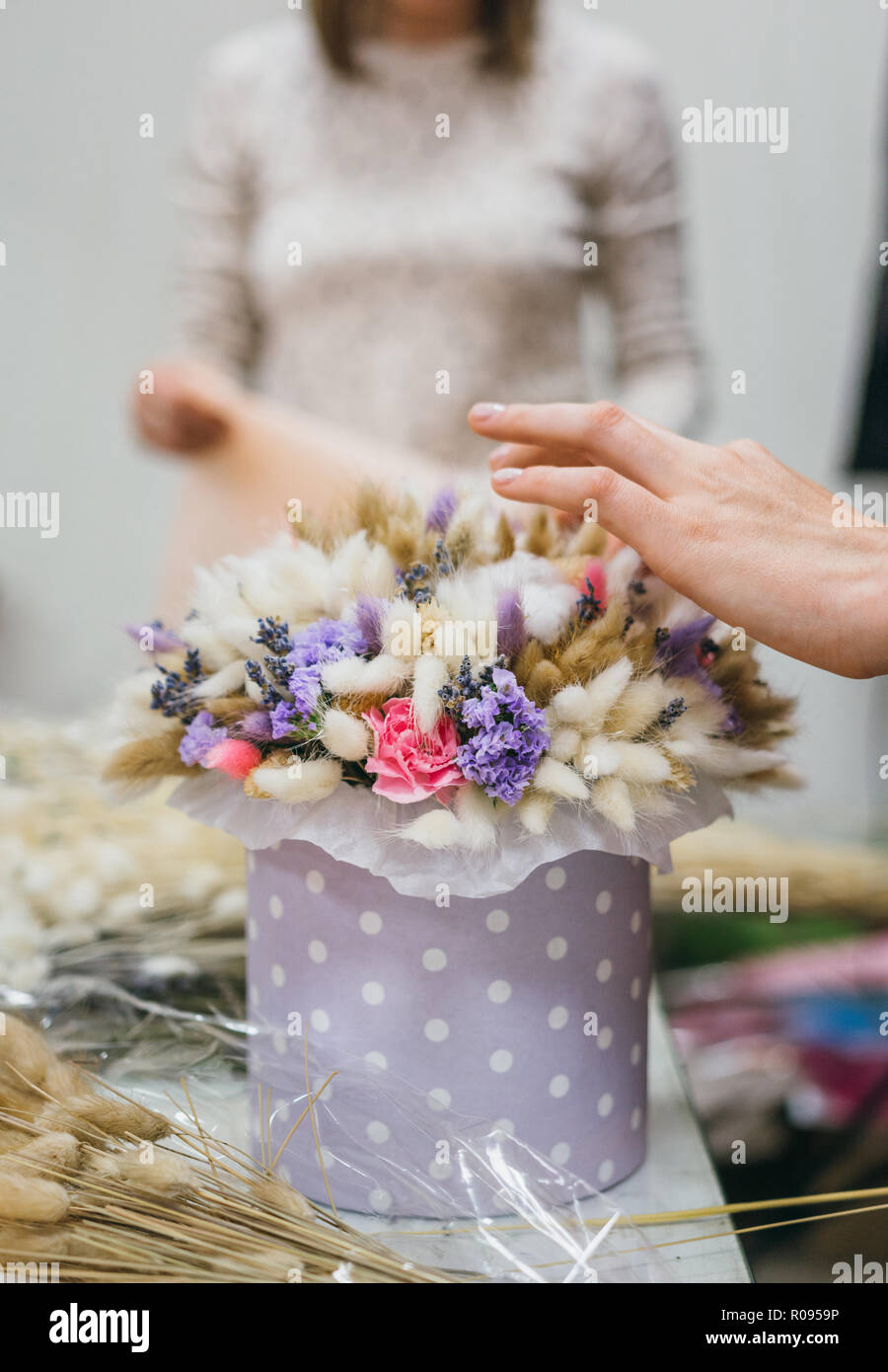 Faire Livrer Des Fleurs Au Travail Bonne Idée Ou Pas