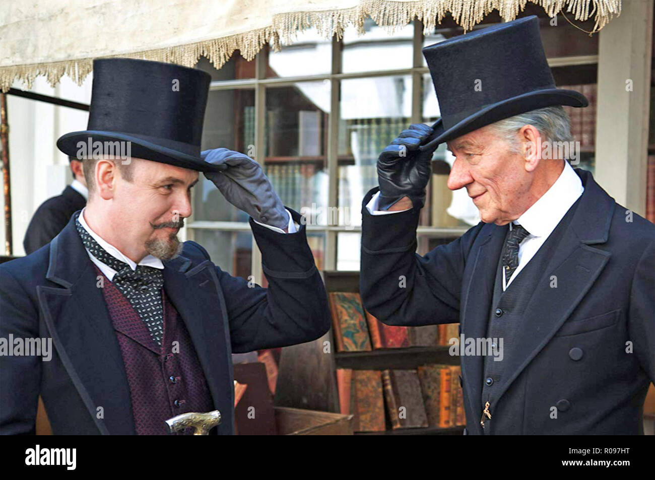 M. HOLMES 2015 Miramax film avec Ian McKellen à droite et Dave Elsey Banque D'Images