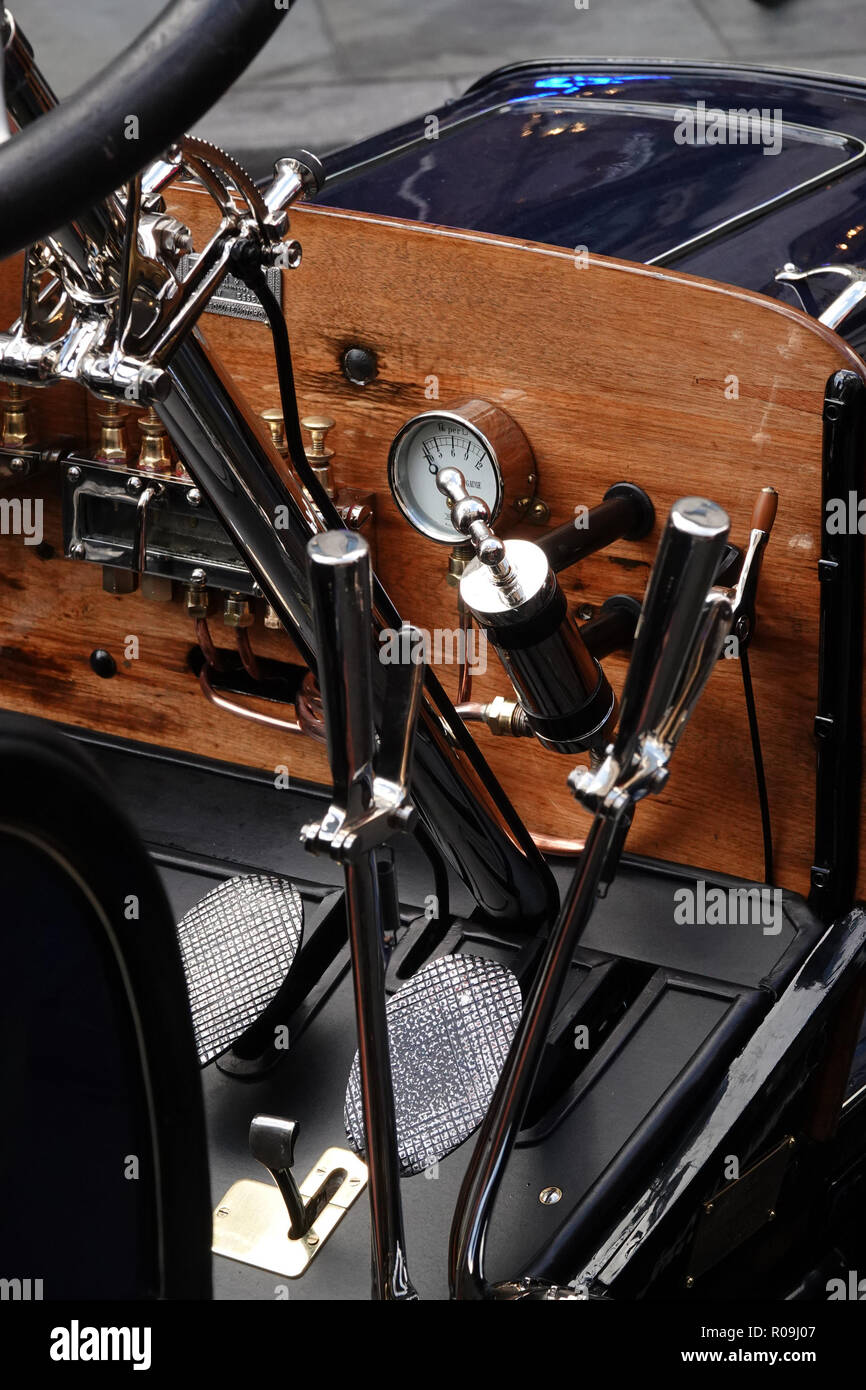 Westminster, London, W1, au Royaume-Uni. 29Th sep 2018. Contrôles de détail automobile vétéran à l'Illinois Route 66 parrainé, Regent Street Motor Show, Westminster, London, UK Crédit : Motofoto/Alamy Live News Banque D'Images