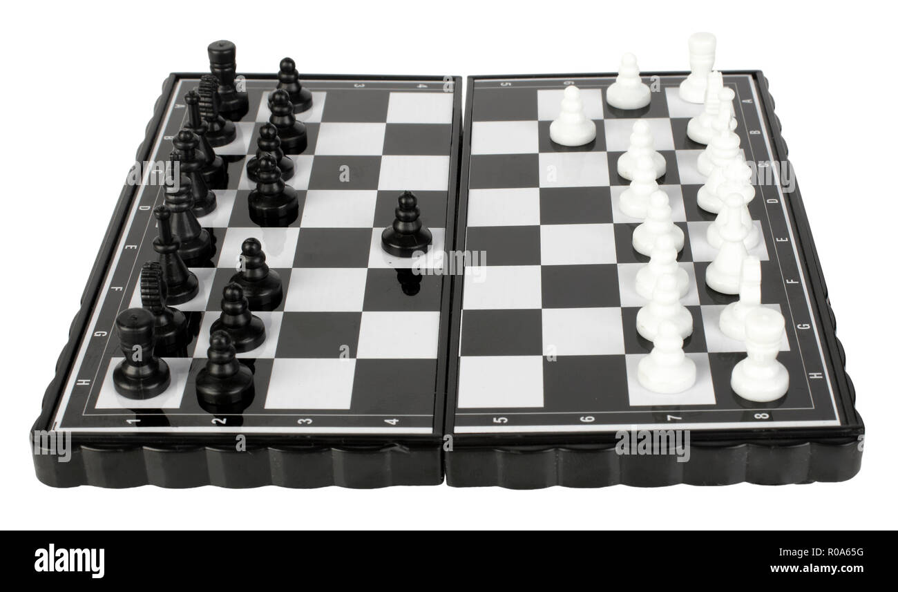 D'échecs de table isolé sur fond blanc Banque D'Images