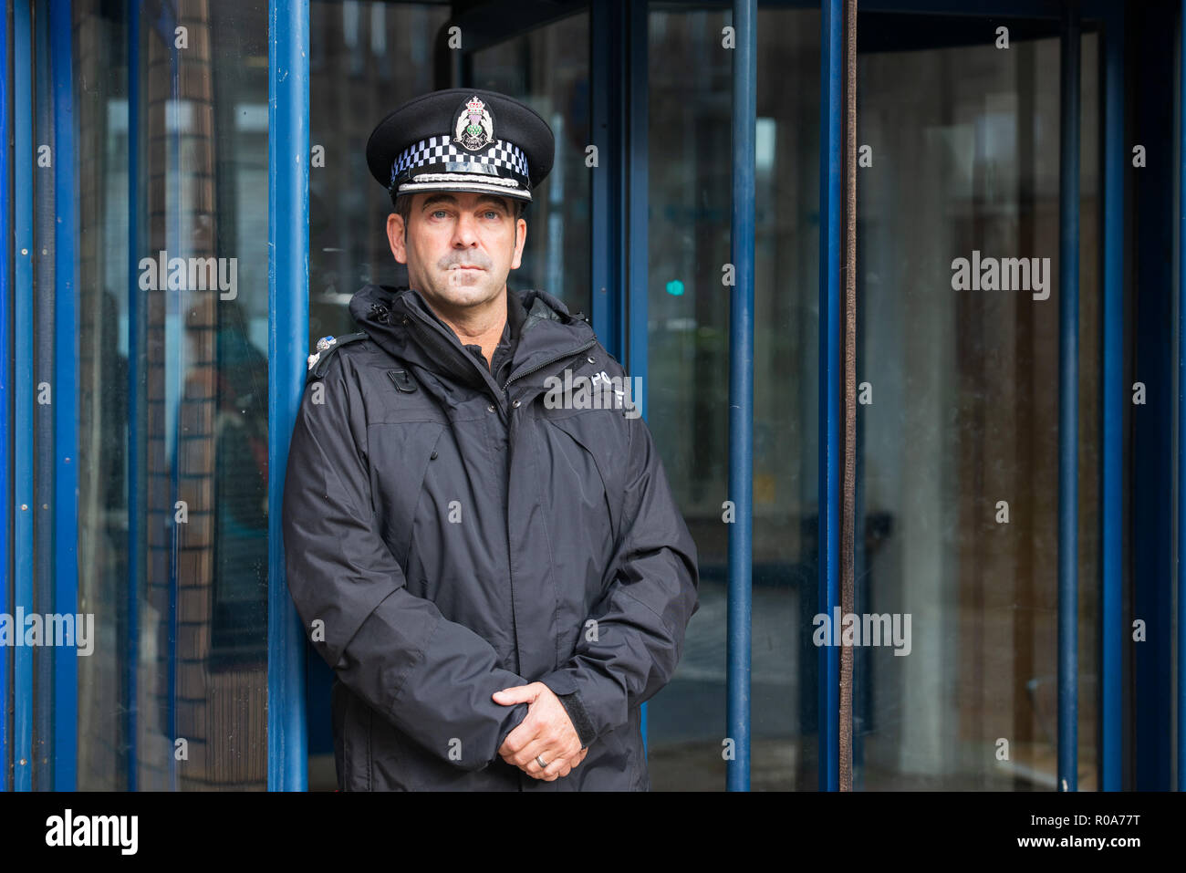 Le surintendant en chef Gareth Blair au poste de police de St Leonards, Bonfire Night interview Banque D'Images
